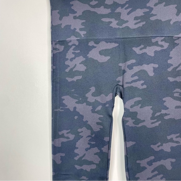 SPANX Look At Me Now Leggings, Medium - Picture 7 of 12